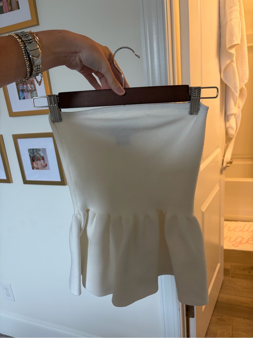 House of Harlow 1960 Cream Peplum Mini Skirt